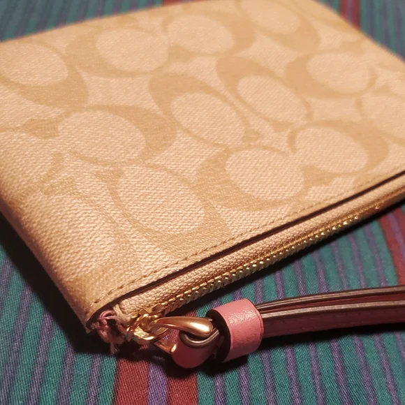 COACH WRISTLET KHAKI ROSE - Picture 3 of 6